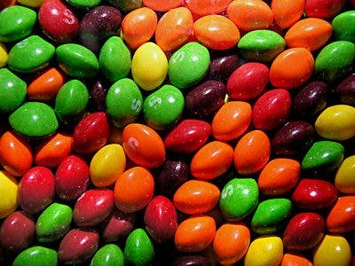 تمرین دسته بندی آب نبات برای توانبخشی دست کودکان فلج مغزی